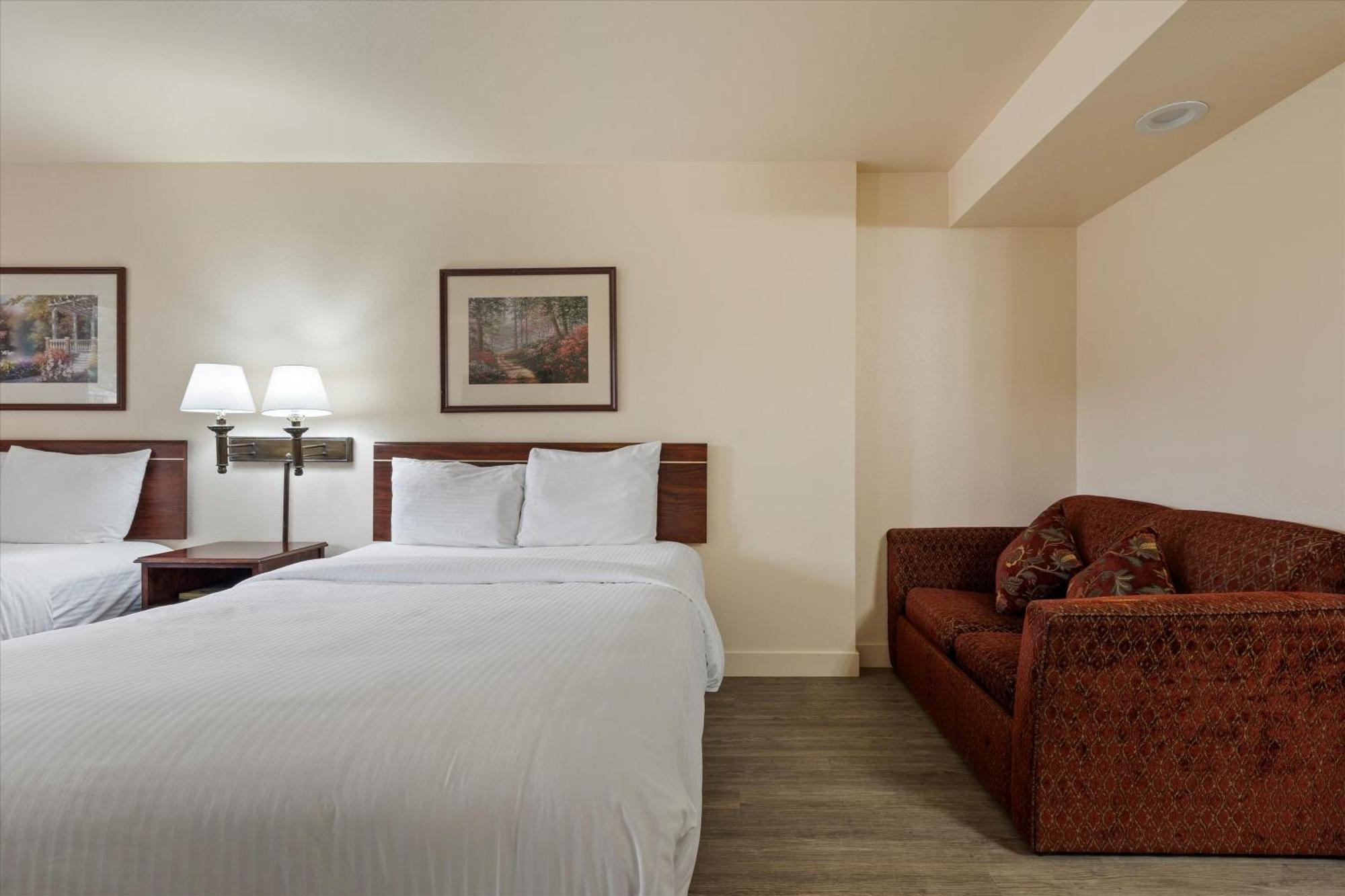 Quincy Inn And Suites Exteriér fotografie