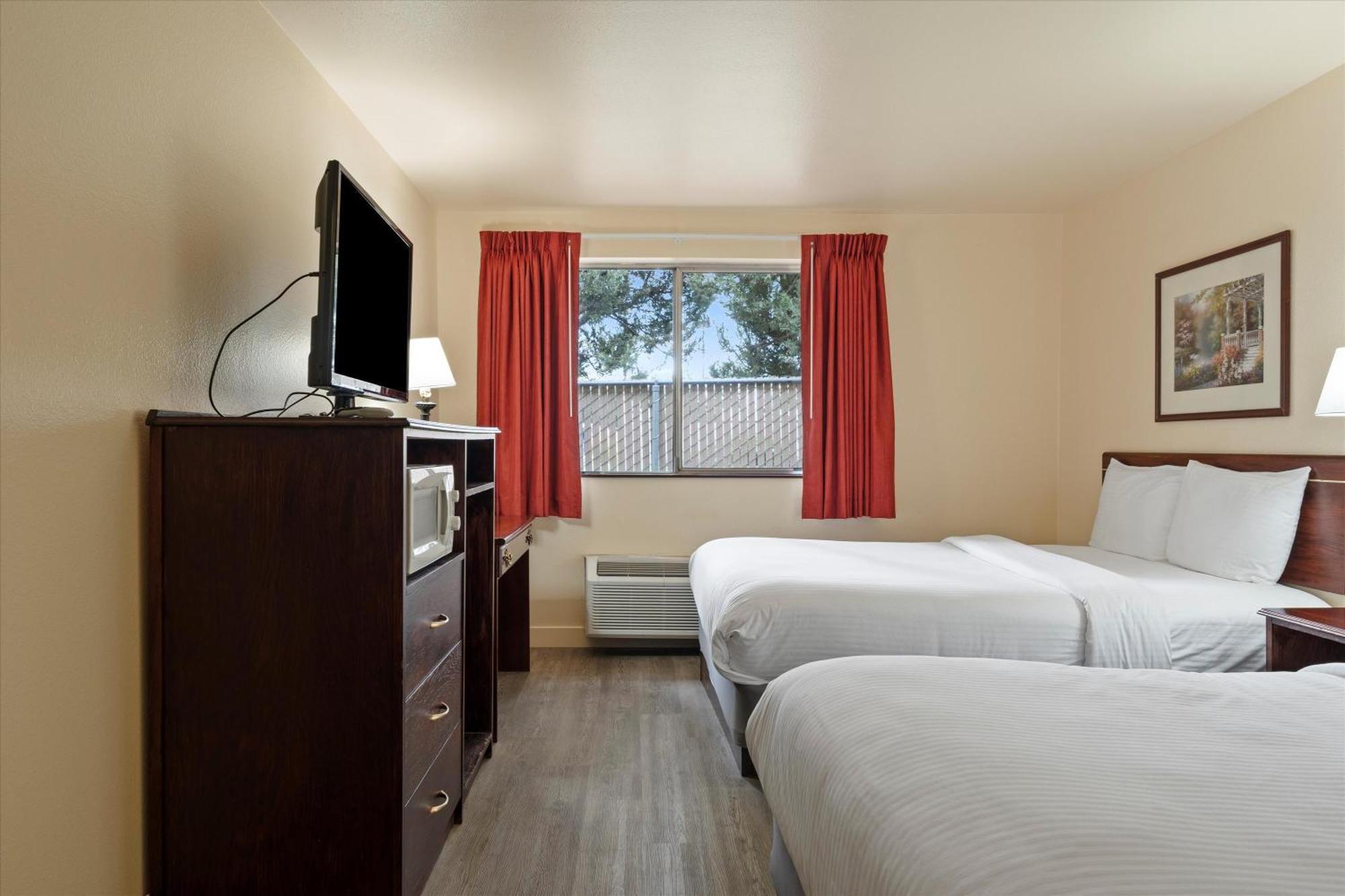 Quincy Inn And Suites Exteriér fotografie