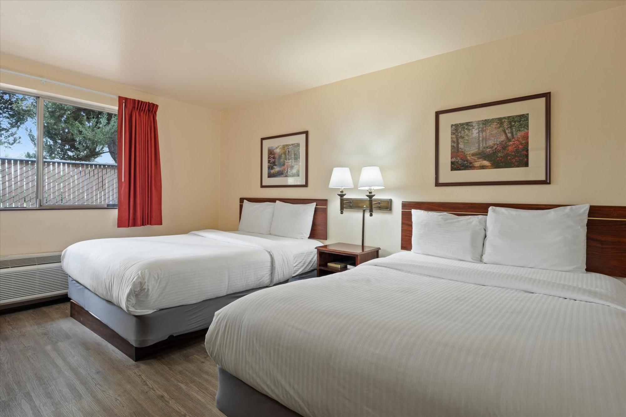 Quincy Inn And Suites Exteriér fotografie