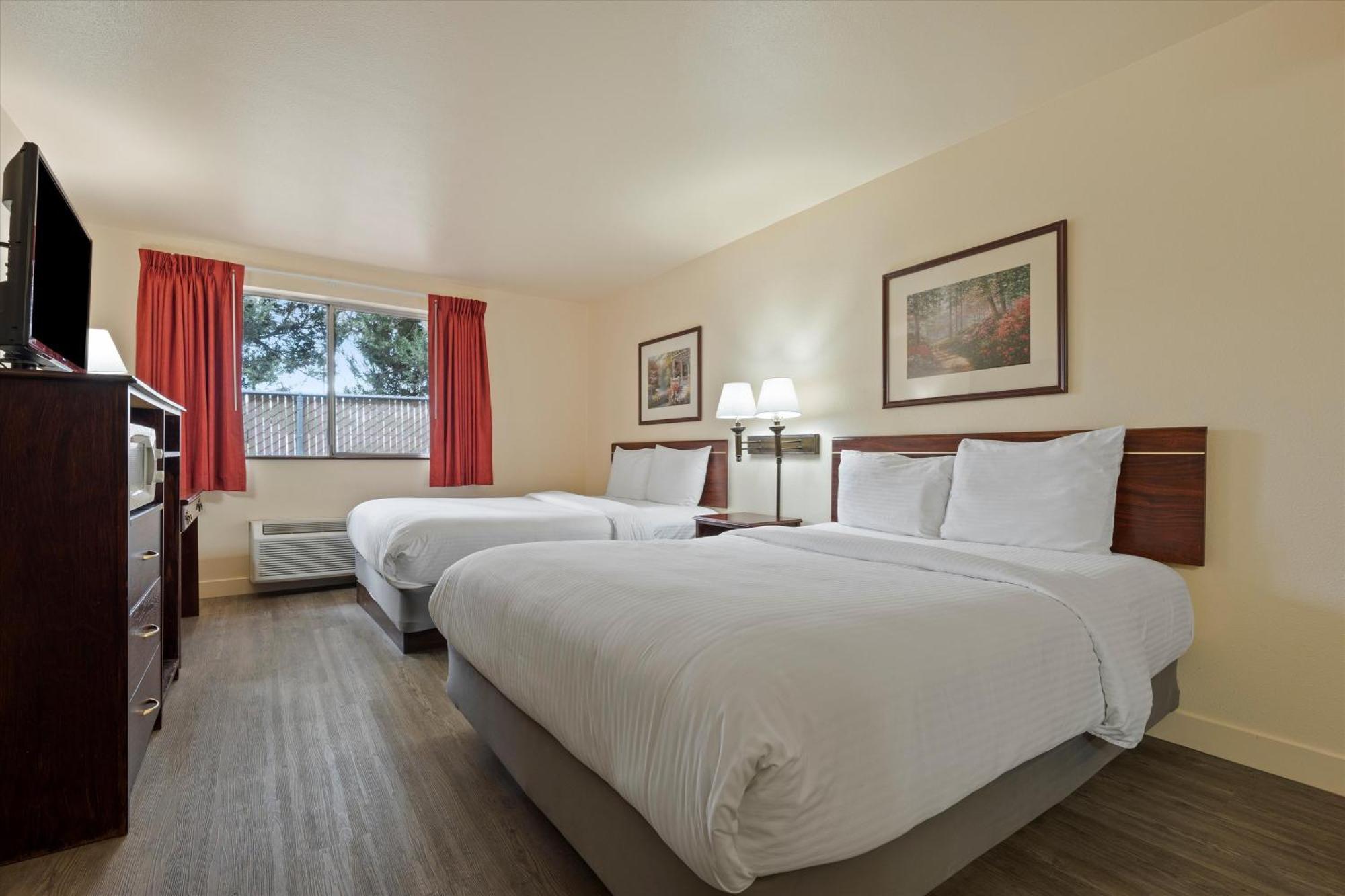Quincy Inn And Suites Exteriér fotografie