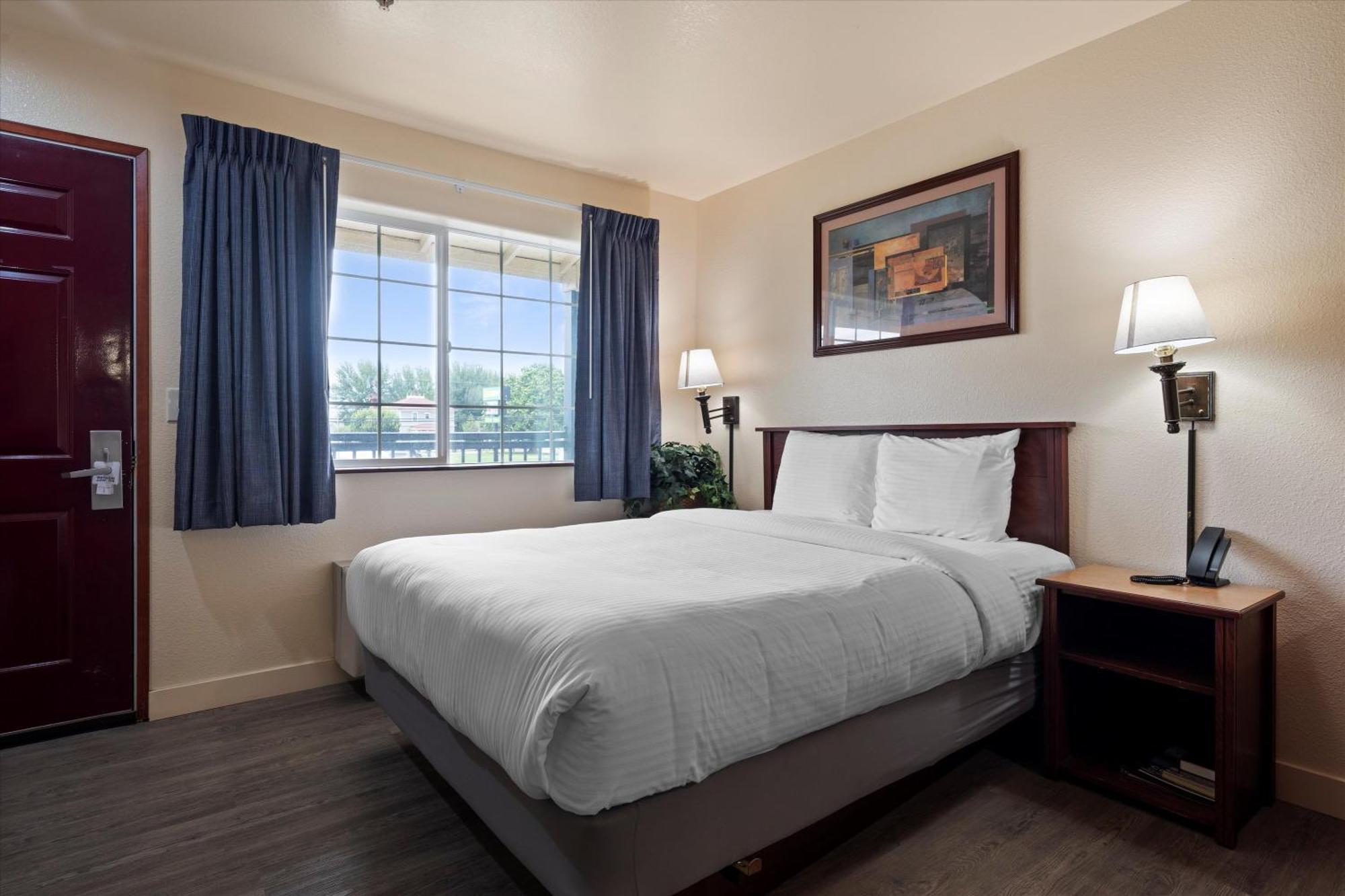 Quincy Inn And Suites Exteriér fotografie