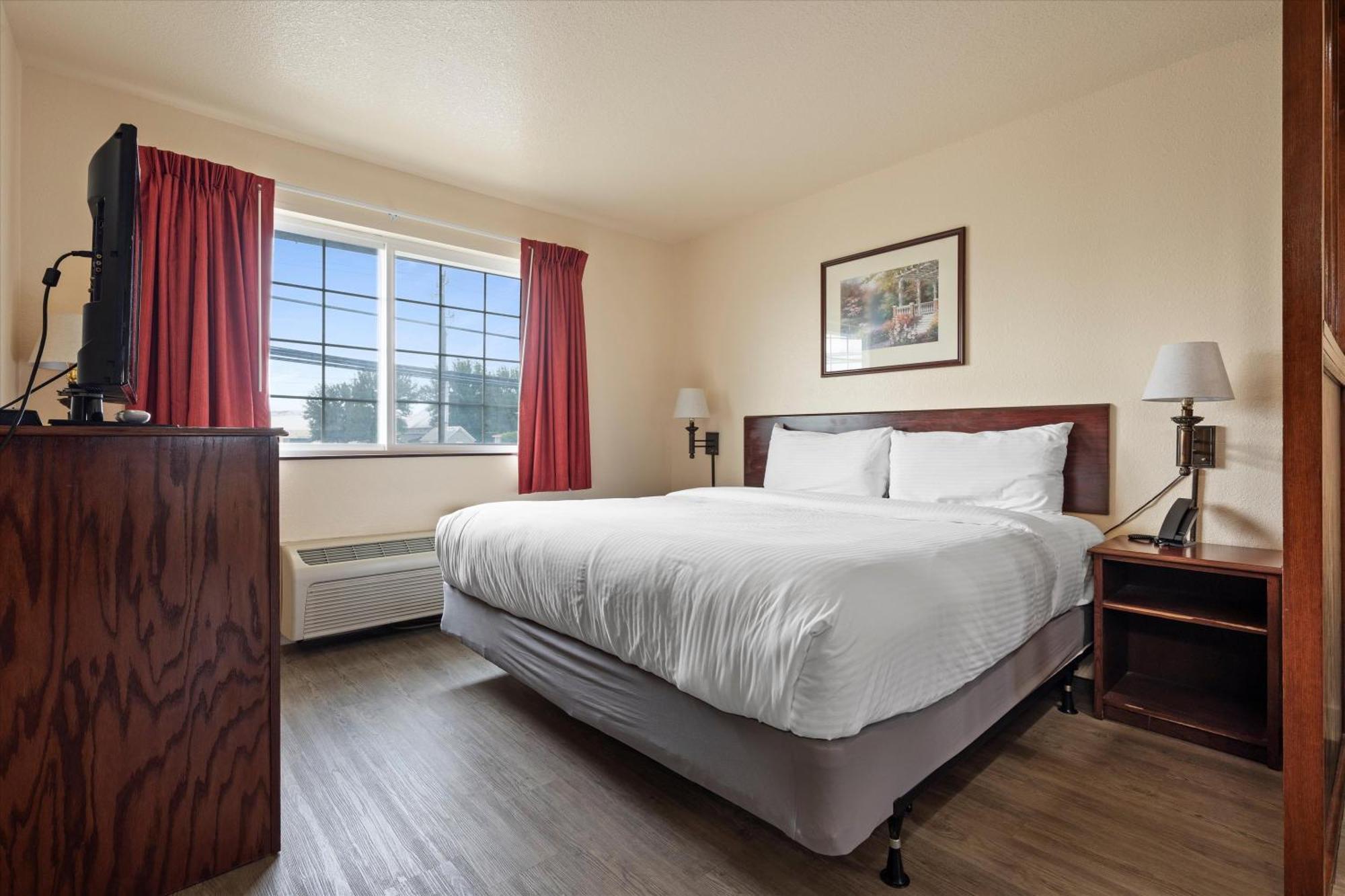 Quincy Inn And Suites Exteriér fotografie